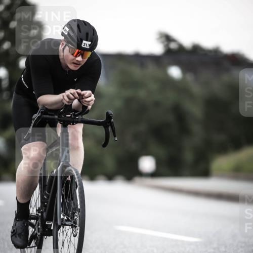 21.06.2026 - 29. Vierlanden-Triathlon H.Heesch http://msf.ph/oto/9900365 21.06.2026 10:09:06 Radfahren 313 meine-sportfotos.de