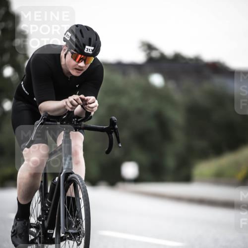 21.06.2026 - 29. Vierlanden-Triathlon H.Heesch http://msf.ph/oto/9900369 21.06.2026 10:09:06 Radfahren 313 meine-sportfotos.de