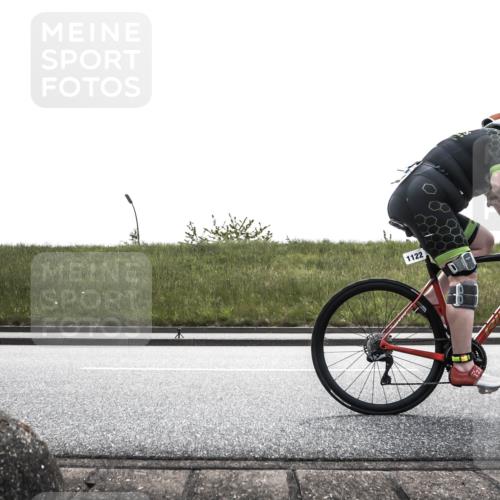 21.06.2026 - 29. Vierlanden-Triathlon H.Heesch http://msf.ph/oto/9900374 21.06.2026 13:18:19 Radfahren 1122, 1136, 1150 meine-sportfotos.de