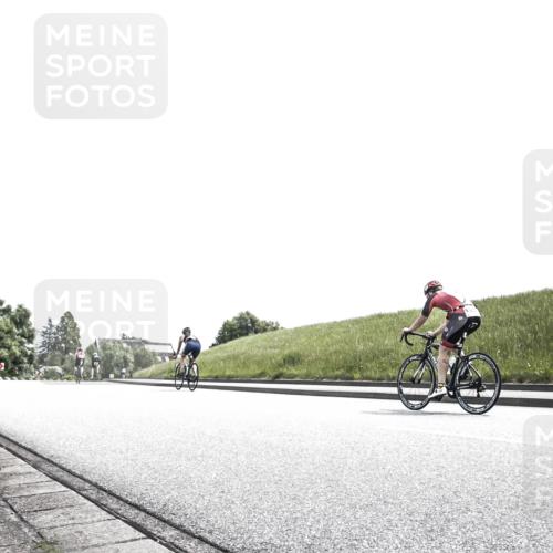 21.06.2026 - 29. Vierlanden-Triathlon H.Heesch http://msf.ph/oto/9900375 21.06.2026 13:01:15 Radfahren  meine-sportfotos.de