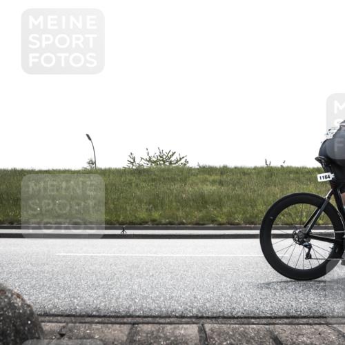 21.06.2026 - 29. Vierlanden-Triathlon H.Heesch http://msf.ph/oto/9900380 21.06.2026 13:18:34 Radfahren 1158, 1164 meine-sportfotos.de
