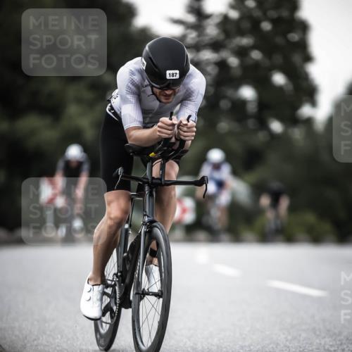 21.06.2026 - 29. Vierlanden-Triathlon H.Heesch http://msf.ph/oto/9900390 21.06.2026 10:09:18 Radfahren 25, 153, 187, 191, 303 meine-sportfotos.de