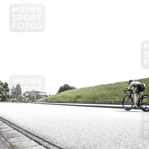 21.06.2026 - 29. Vierlanden-Triathlon H.Heesch http://msf.ph/oto/9900391 21.06.2026 13:01:44 Radfahren 1020 meine-sportfotos.de