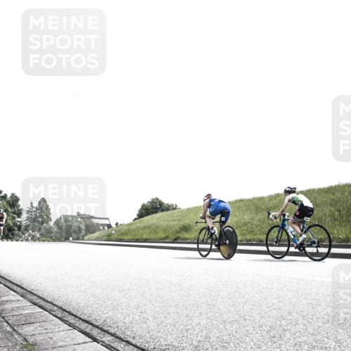 21.06.2026 - 29. Vierlanden-Triathlon H.Heesch http://msf.ph/oto/9900404 21.06.2026 13:02:07 Radfahren 982, 1047, 1065 meine-sportfotos.de