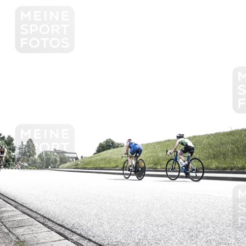21.06.2026 - 29. Vierlanden-Triathlon H.Heesch http://msf.ph/oto/9900407 21.06.2026 13:02:07 Radfahren 982, 1047, 1065 meine-sportfotos.de