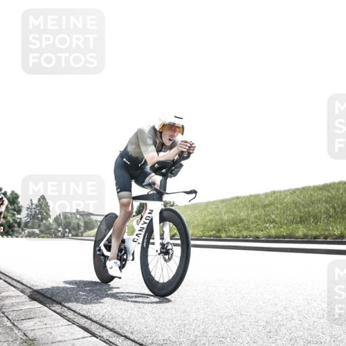 21.06.2026 - 29. Vierlanden-Triathlon H.Heesch http://msf.ph/oto/9900413 21.06.2026 13:02:12 Radfahren 1065, 1087 meine-sportfotos.de