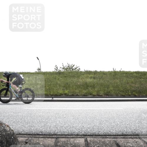 21.06.2026 - 29. Vierlanden-Triathlon H.Heesch http://msf.ph/oto/9900417 21.06.2026 13:24:14 Radfahren 1040, 1045 meine-sportfotos.de