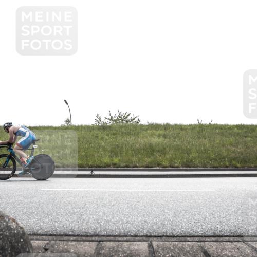 21.06.2026 - 29. Vierlanden-Triathlon H.Heesch http://msf.ph/oto/9900420 21.06.2026 13:24:24 Radfahren 1045 meine-sportfotos.de