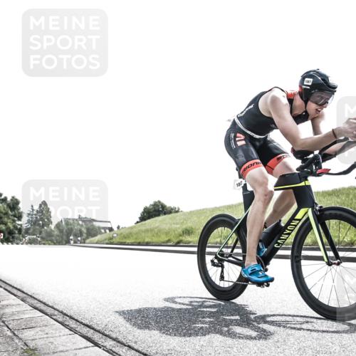 21.06.2026 - 29. Vierlanden-Triathlon H.Heesch http://msf.ph/oto/9900421 21.06.2026 13:02:13 Radfahren 1040, 1065, 1087 meine-sportfotos.de