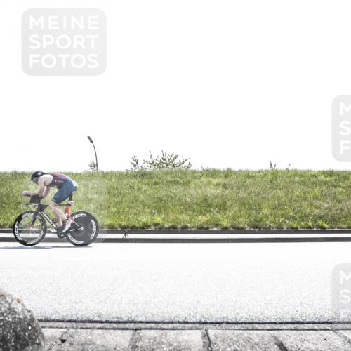 21.06.2026 - 29. Vierlanden-Triathlon H.Heesch http://msf.ph/oto/9900431 21.06.2026 13:26:44 Radfahren 1042, 1052 meine-sportfotos.de