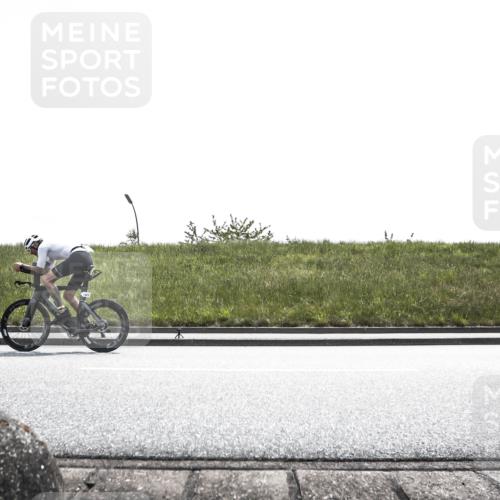 21.06.2026 - 29. Vierlanden-Triathlon H.Heesch http://msf.ph/oto/9900442 21.06.2026 13:27:34 Radfahren 1023, 1059 meine-sportfotos.de