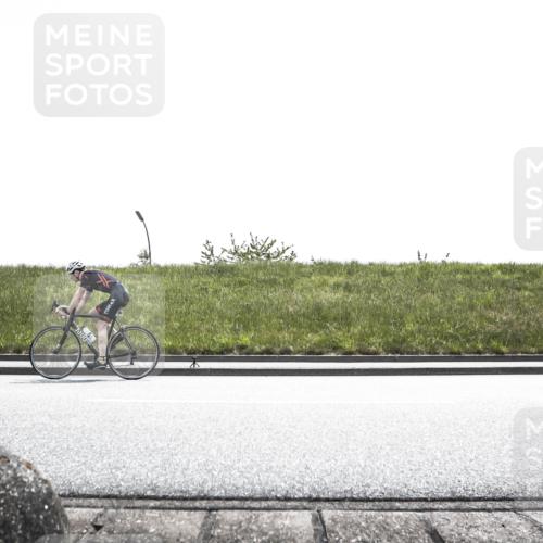 21.06.2026 - 29. Vierlanden-Triathlon H.Heesch http://msf.ph/oto/9900450 21.06.2026 13:27:57 Radfahren 1064, 1092 meine-sportfotos.de