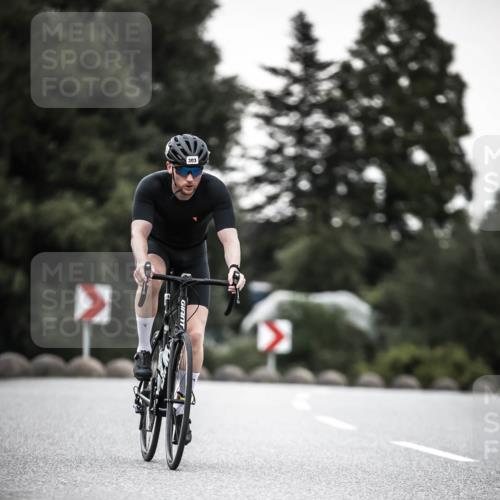 21.06.2026 - 29. Vierlanden-Triathlon H.Heesch http://msf.ph/oto/9900451 21.06.2026 10:09:24 Radfahren 25, 153, 191, 303 meine-sportfotos.de