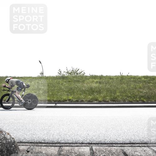 21.06.2026 - 29. Vierlanden-Triathlon H.Heesch http://msf.ph/oto/9900453 21.06.2026 13:28:02 Radfahren 1026, 1064 meine-sportfotos.de