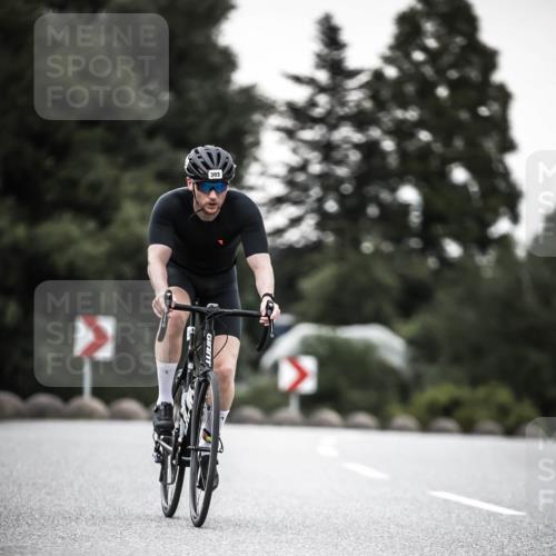 21.06.2026 - 29. Vierlanden-Triathlon H.Heesch http://msf.ph/oto/9900454 21.06.2026 10:09:24 Radfahren 25, 153, 191, 303 meine-sportfotos.de
