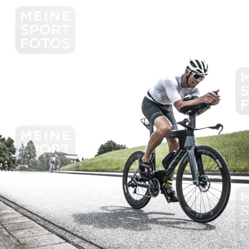 21.06.2026 - 29. Vierlanden-Triathlon H.Heesch http://msf.ph/oto/9900472 21.06.2026 13:04:49 Radfahren 1023, 1068, 1081 meine-sportfotos.de