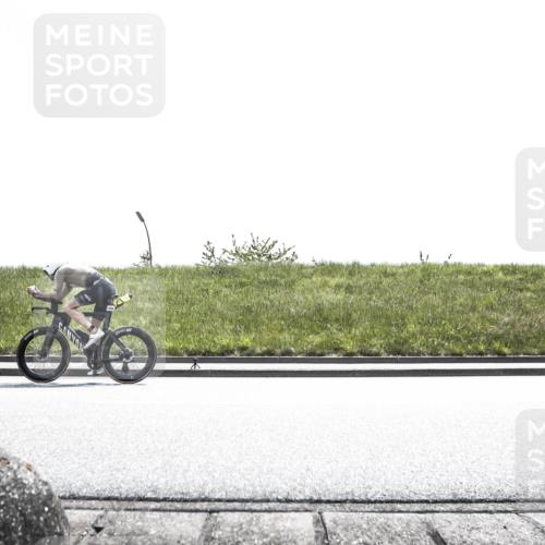 21.06.2026 - 29. Vierlanden-Triathlon H.Heesch http://msf.ph/oto/9900480 21.06.2026 13:28:46 Radfahren 1066 meine-sportfotos.de