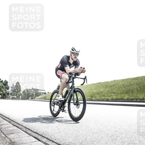 21.06.2026 - 29. Vierlanden-Triathlon H.Heesch http://msf.ph/oto/9900481 21.06.2026 13:05:18 Radfahren 1036, 1071 meine-sportfotos.de