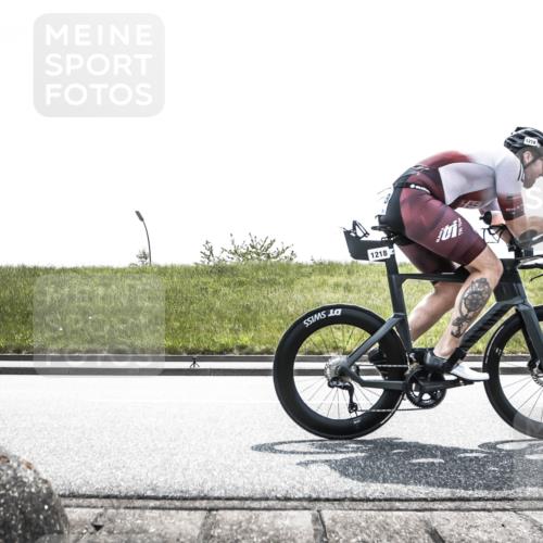 21.06.2026 - 29. Vierlanden-Triathlon H.Heesch http://msf.ph/oto/9900492 21.06.2026 13:29:36 Radfahren 1079, 1173, 1218 meine-sportfotos.de