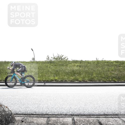 21.06.2026 - 29. Vierlanden-Triathlon H.Heesch http://msf.ph/oto/9900494 21.06.2026 13:29:53 Radfahren 1031, 1086, 1101 meine-sportfotos.de