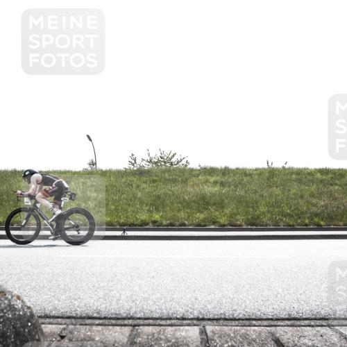 21.06.2026 - 29. Vierlanden-Triathlon H.Heesch http://msf.ph/oto/9900498 21.06.2026 13:29:58 Radfahren 1086, 1101, 1222 meine-sportfotos.de