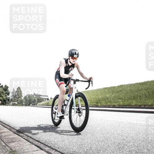 21.06.2026 - 29. Vierlanden-Triathlon H.Heesch http://msf.ph/oto/9900514 21.06.2026 13:15:12 Radfahren 1103, 1130 meine-sportfotos.de