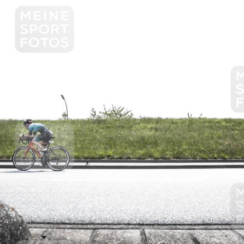 21.06.2026 - 29. Vierlanden-Triathlon H.Heesch http://msf.ph/oto/9900519 21.06.2026 13:30:55 Radfahren 1027, 1050 meine-sportfotos.de