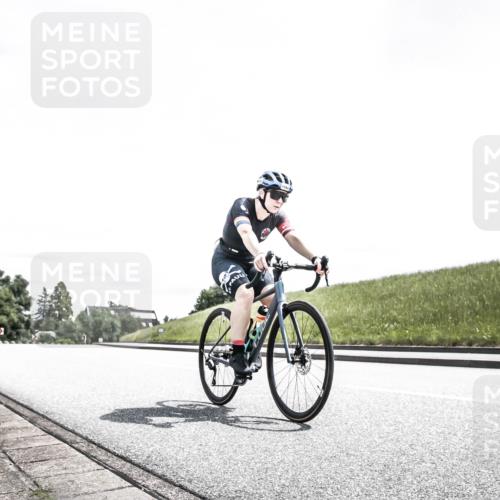 21.06.2026 - 29. Vierlanden-Triathlon H.Heesch http://msf.ph/oto/9900547 21.06.2026 13:20:42 Radfahren 1119, 1144, 1163 meine-sportfotos.de