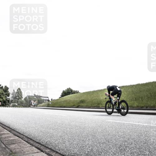 21.06.2026 - 29. Vierlanden-Triathlon H.Heesch http://msf.ph/oto/9900550 21.06.2026 13:24:15 Radfahren 1045 meine-sportfotos.de