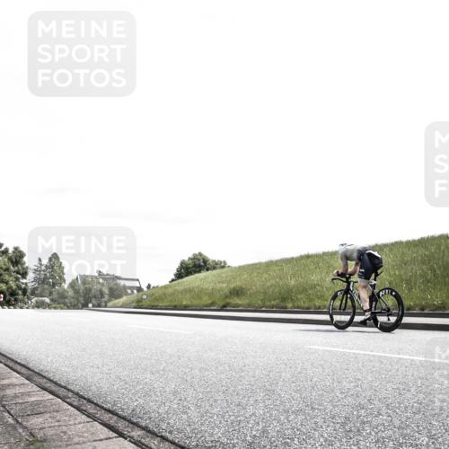 21.06.2026 - 29. Vierlanden-Triathlon H.Heesch http://msf.ph/oto/9900553 21.06.2026 13:27:02 Radfahren 1037, 1125 meine-sportfotos.de