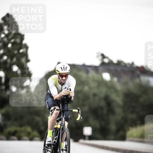 21.06.2026 - 29. Vierlanden-Triathlon H.Heesch http://msf.ph/oto/9900574 21.06.2026 10:09:37 Radfahren 18, 121, 122, 157, 225 meine-sportfotos.de