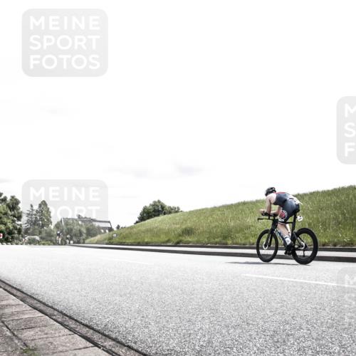 21.06.2026 - 29. Vierlanden-Triathlon H.Heesch http://msf.ph/oto/9900578 21.06.2026 13:29:37 Radfahren 1218 meine-sportfotos.de
