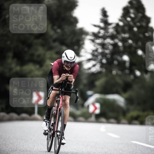 21.06.2026 - 29. Vierlanden-Triathlon H.Heesch http://msf.ph/oto/9900591 21.06.2026 10:09:40 Radfahren 18, 121, 122, 157, 225 meine-sportfotos.de