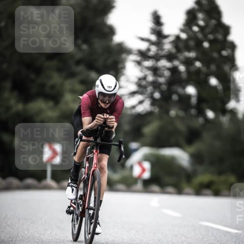 21.06.2026 - 29. Vierlanden-Triathlon H.Heesch http://msf.ph/oto/9900594 21.06.2026 10:09:40 Radfahren 18, 121, 122, 157, 225 meine-sportfotos.de