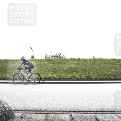 21.06.2026 - 29. Vierlanden-Triathlon H.Heesch http://msf.ph/oto/9900595 21.06.2026 13:33:44 Radfahren 1030, 1074, 1178 meine-sportfotos.de