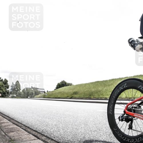 21.06.2026 - 29. Vierlanden-Triathlon H.Heesch http://msf.ph/oto/9900599 21.06.2026 13:34:26 Radfahren 1038, 1057, 1095, 1098 meine-sportfotos.de