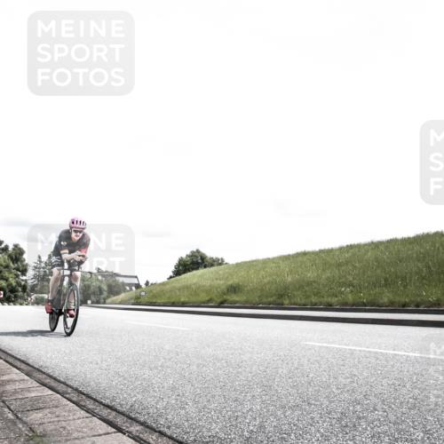 21.06.2026 - 29. Vierlanden-Triathlon H.Heesch http://msf.ph/oto/9900605 21.06.2026 13:34:29 Radfahren 1038, 1057, 1073, 1095 meine-sportfotos.de