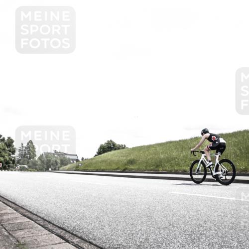21.06.2026 - 29. Vierlanden-Triathlon H.Heesch http://msf.ph/oto/9900615 21.06.2026 13:41:25 Radfahren  meine-sportfotos.de