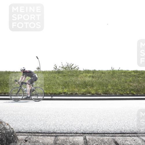 21.06.2026 - 29. Vierlanden-Triathlon H.Heesch http://msf.ph/oto/9900628 21.06.2026 13:34:36 Radfahren 1073, 1202 meine-sportfotos.de