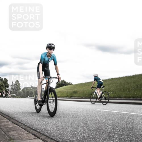 21.06.2026 - 29. Vierlanden-Triathlon H.Heesch http://msf.ph/oto/9900639 21.06.2026 14:42:32 Radfahren 1247, 1251, 1252 meine-sportfotos.de