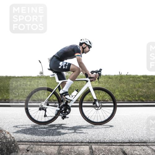 21.06.2026 - 29. Vierlanden-Triathlon H.Heesch http://msf.ph/oto/9900643 21.06.2026 13:37:43 Radfahren 1096, 1182 meine-sportfotos.de