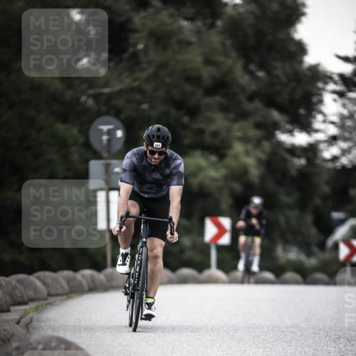 21.06.2026 - 29. Vierlanden-Triathlon H.Heesch http://msf.ph/oto/9900646 21.06.2026 10:09:49 Radfahren 40, 69, 327 meine-sportfotos.de