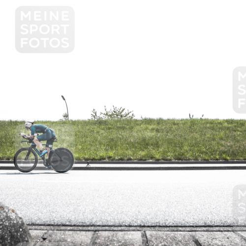 21.06.2026 - 29. Vierlanden-Triathlon H.Heesch http://msf.ph/oto/9900653 21.06.2026 13:40:07 Radfahren 1123, 1126 meine-sportfotos.de