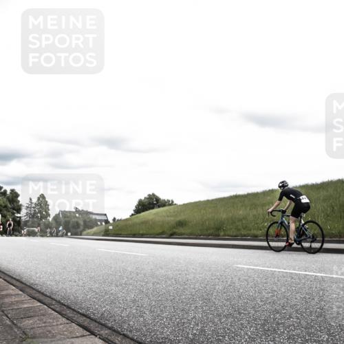 21.06.2026 - 29. Vierlanden-Triathlon H.Heesch http://msf.ph/oto/9900654 21.06.2026 14:43:10 Radfahren 1254, 1293 meine-sportfotos.de