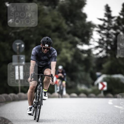 21.06.2026 - 29. Vierlanden-Triathlon H.Heesch http://msf.ph/oto/9900669 21.06.2026 10:09:50 Radfahren 40, 69, 309, 327 meine-sportfotos.de