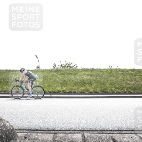 21.06.2026 - 29. Vierlanden-Triathlon H.Heesch http://msf.ph/oto/9900670 21.06.2026 13:42:00 Radfahren 1116 meine-sportfotos.de