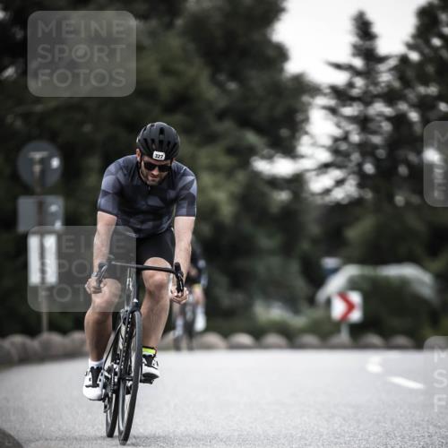 21.06.2026 - 29. Vierlanden-Triathlon H.Heesch http://msf.ph/oto/9900674 21.06.2026 10:09:50 Radfahren 40, 69, 309, 327 meine-sportfotos.de