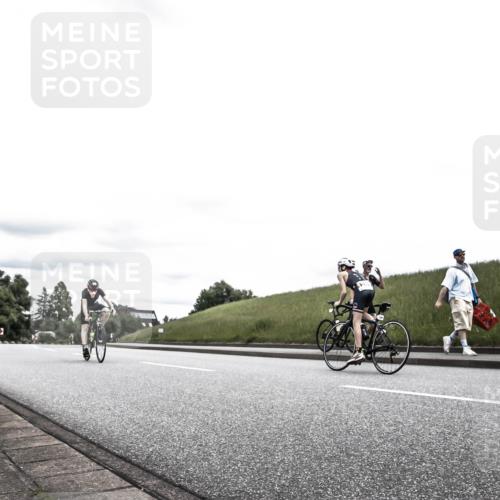 21.06.2026 - 29. Vierlanden-Triathlon H.Heesch http://msf.ph/oto/9900716 21.06.2026 14:46:09 Radfahren 1234, 1244 meine-sportfotos.de