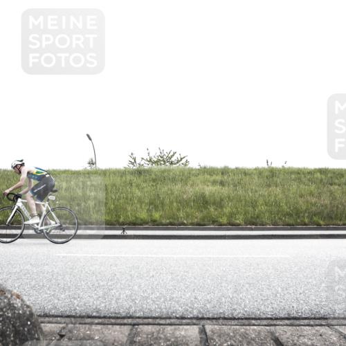 21.06.2026 - 29. Vierlanden-Triathlon H.Heesch http://msf.ph/oto/9900743 21.06.2026 14:42:44 Radfahren  meine-sportfotos.de