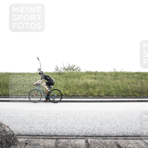 21.06.2026 - 29. Vierlanden-Triathlon H.Heesch http://msf.ph/oto/9900751 21.06.2026 14:43:09 Radfahren 1254, 1293 meine-sportfotos.de